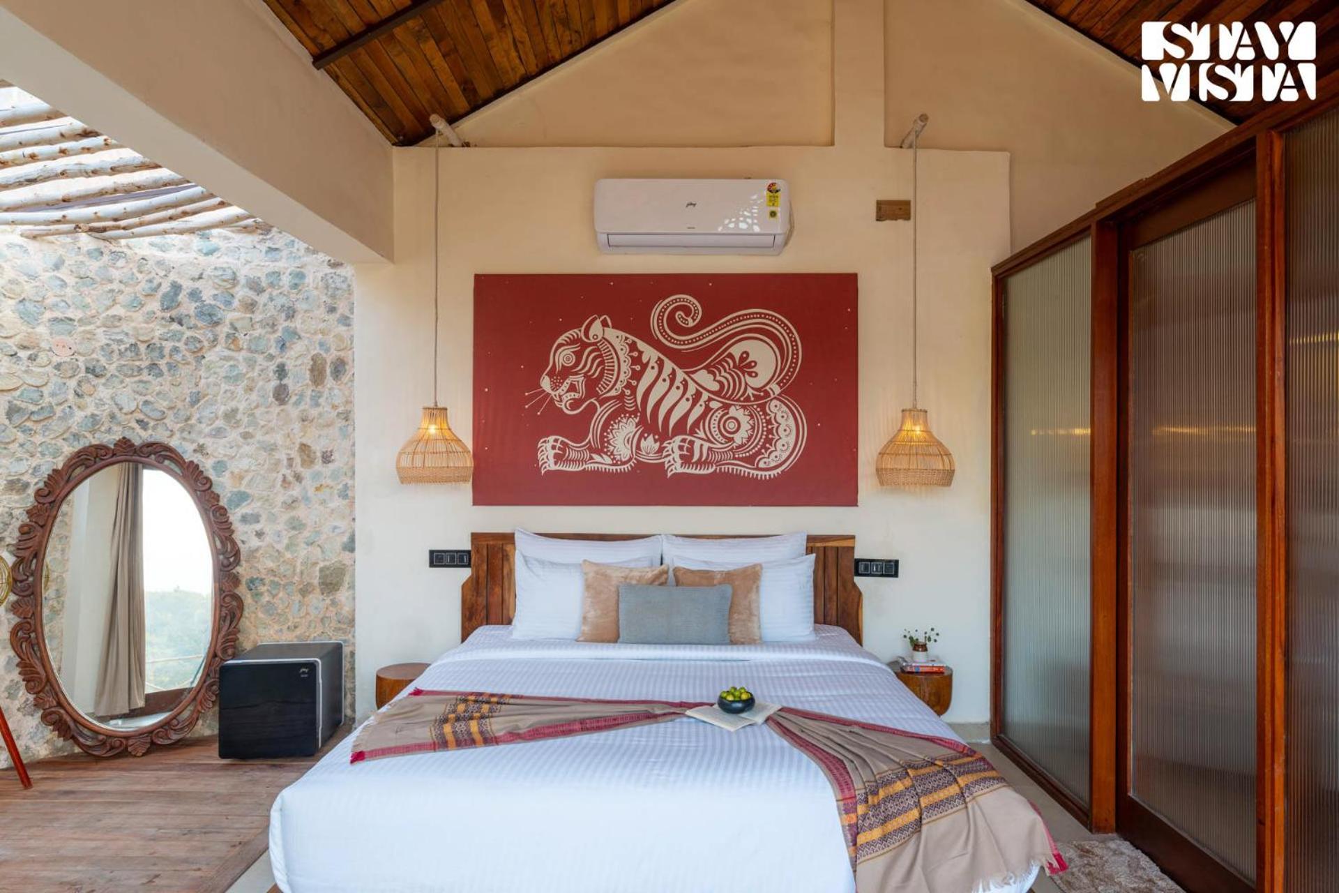 Stayvista At Artisanal Heights With Jacuzzi And Infinity Pool Уна Экстерьер фото